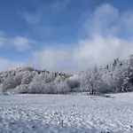 Appartement Gîte, Au Calme, Avec Vue Imprenable Sur La Nature Environnante