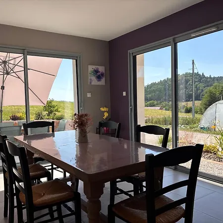 Gite, Au Calme, Avec Vue Imprenable Sur La Nature Environnante Appartement *